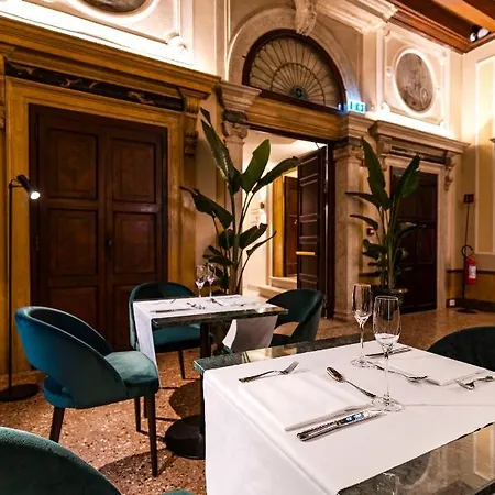 ホテル Palazzo Keller
